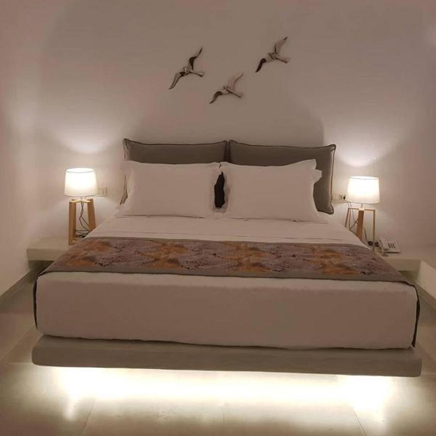 Adamant Suites (Adults Only) Фіра Екстер'єр фото