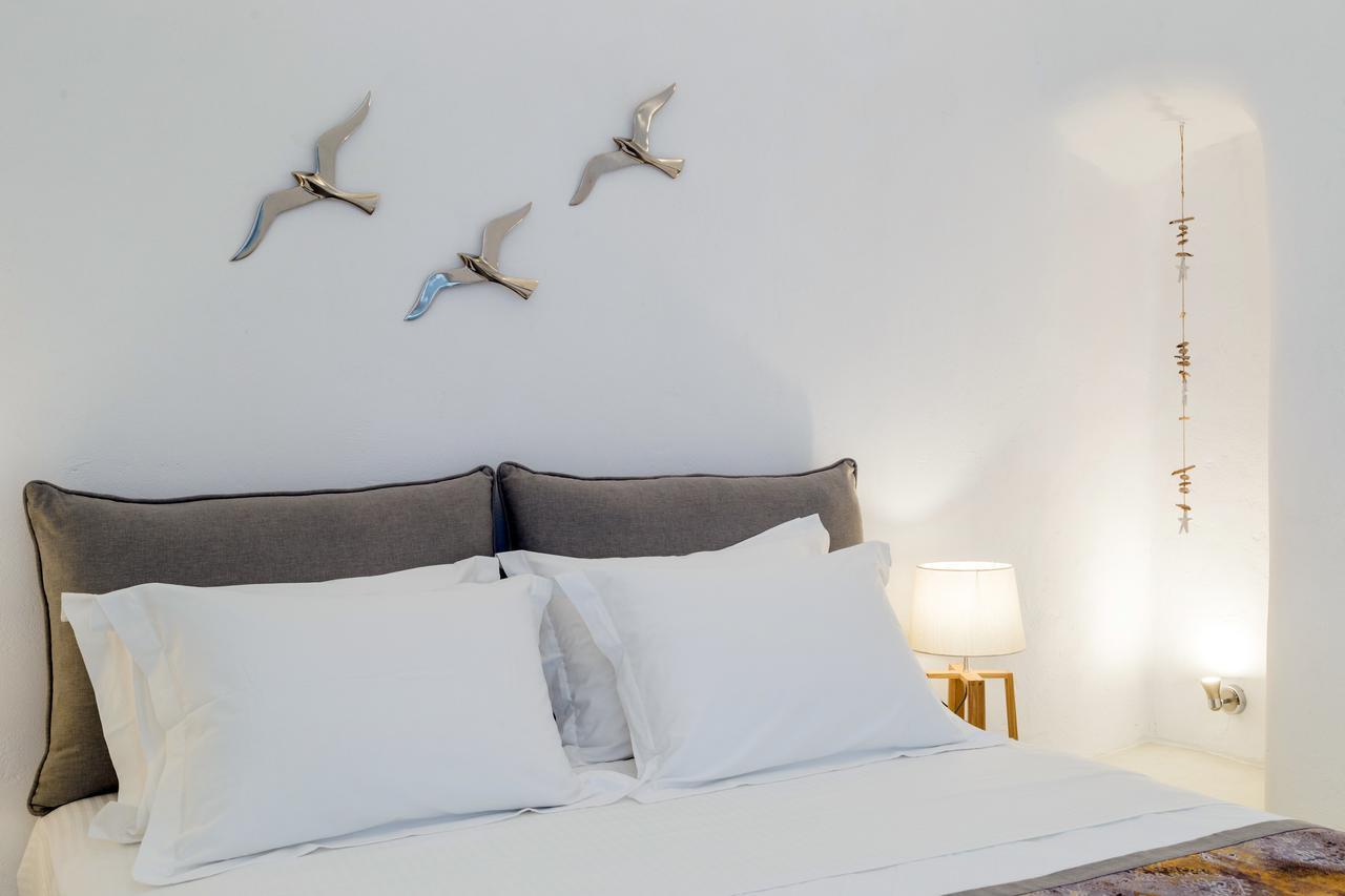 Adamant Suites (Adults Only) Фіра Екстер'єр фото